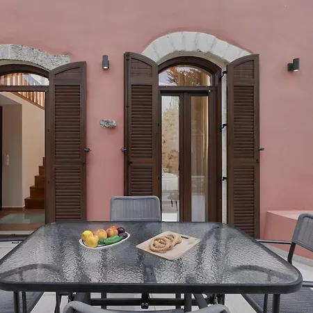Stone With Swimming Pool-bbq! Villa *